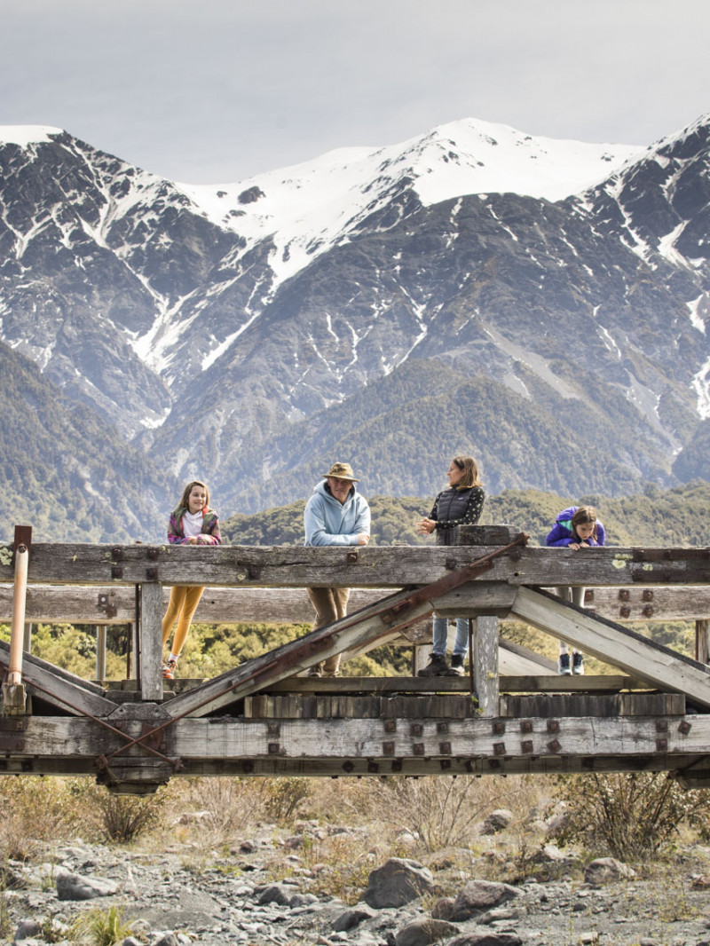 Destination Kaikōura Official Visitor Guide 2