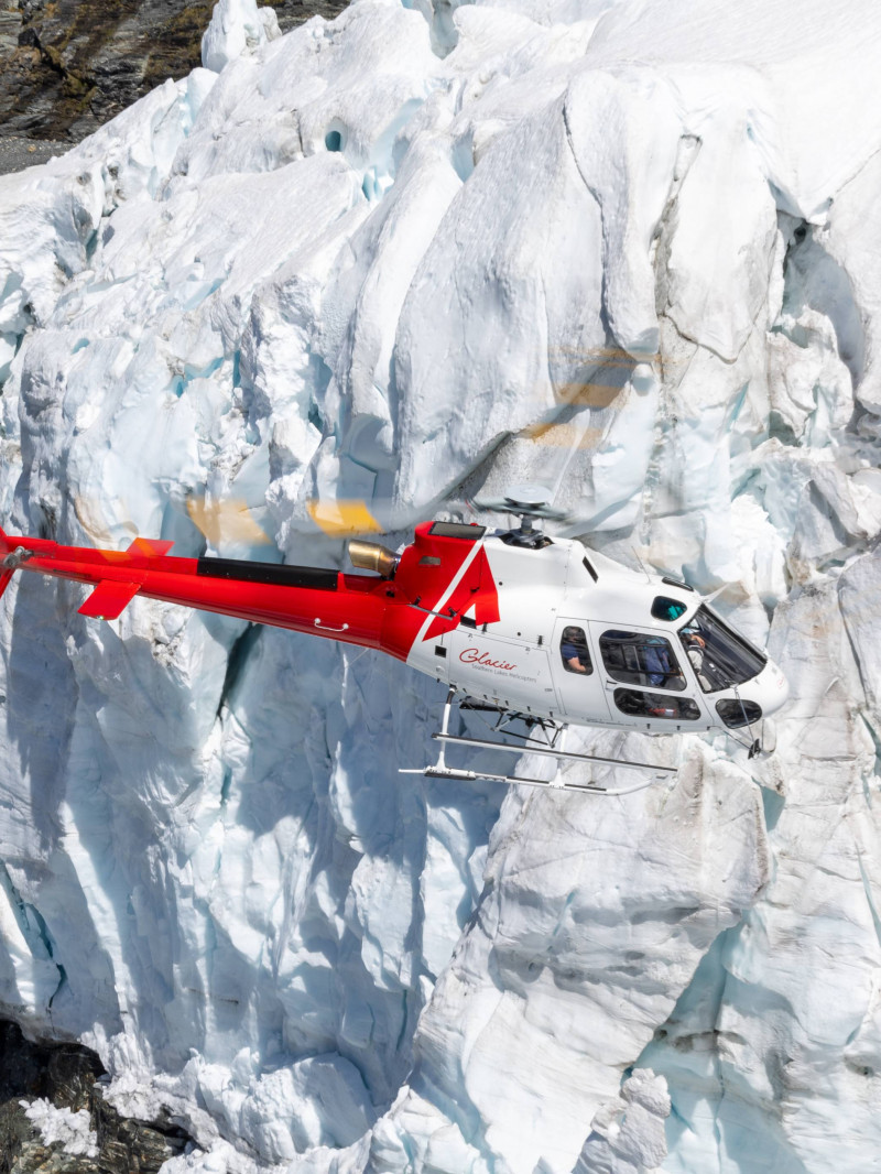 Glacier Southern Lakes Helicopters  2