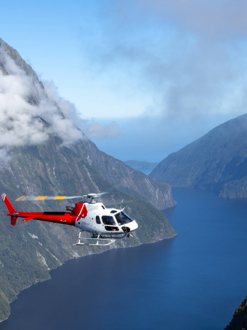 Glacier Southern Lakes Helicopters  6