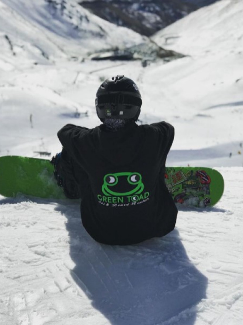 Green Toad Ski & Snowboard Rental 2