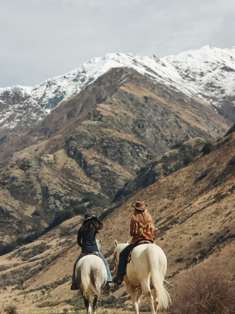 Moke Lake Horse Treks 6