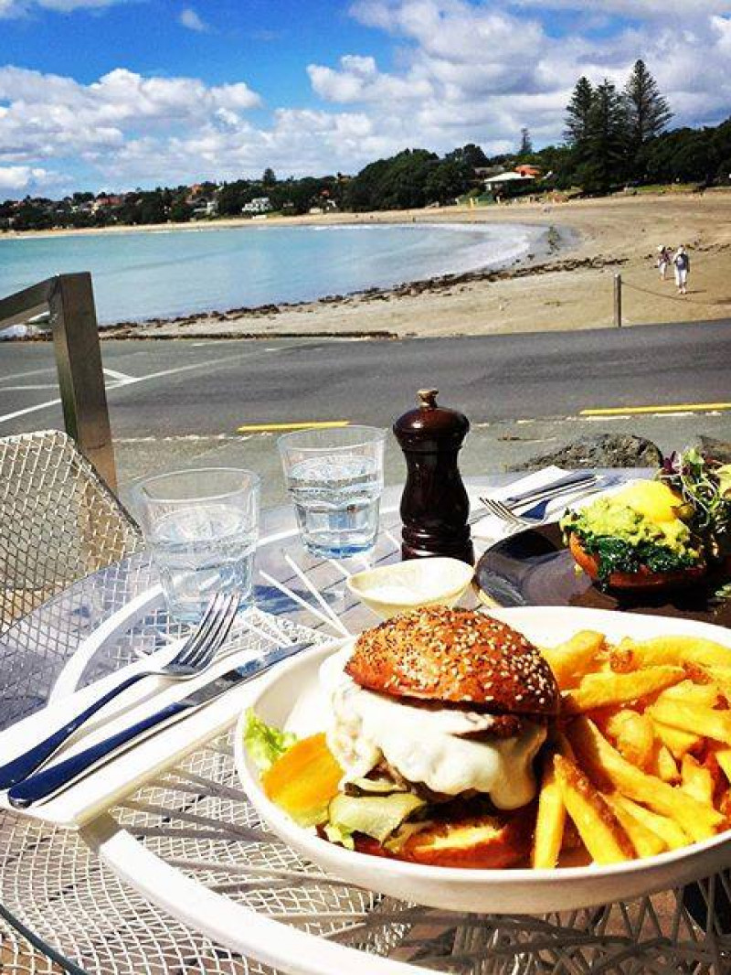 Takapuna Beach Visitor Guide 10