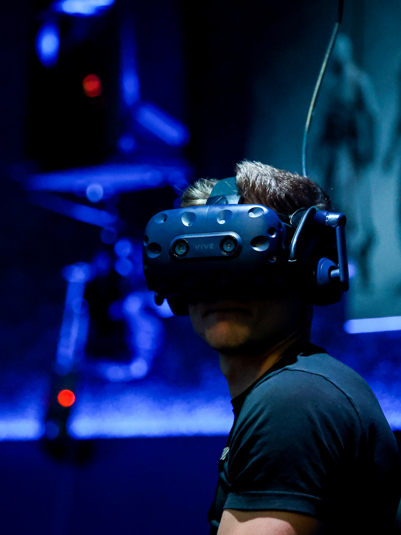 The Cave VR & Sim Racing Studio 1