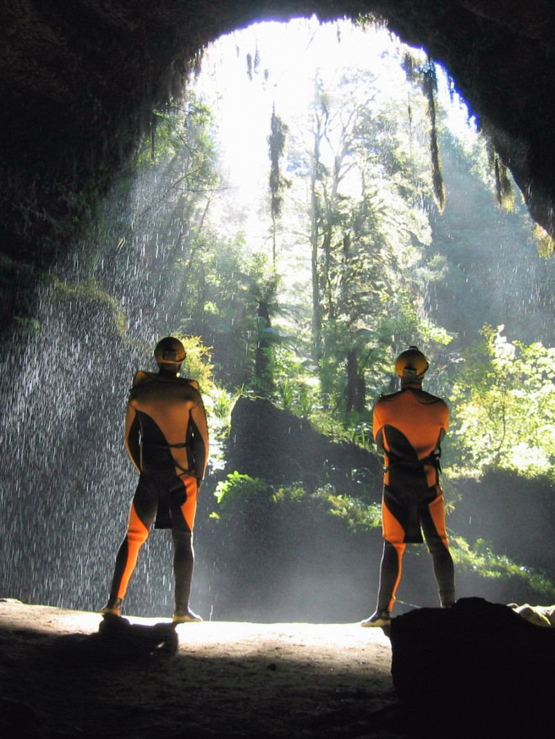 Underworld Rafting and the GlowWorm Cave Tour 9