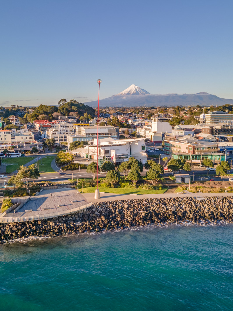 Taranaki: an Insiders Guide 4